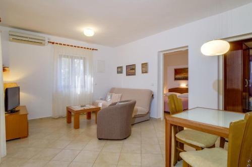 Apartment Artatore 8008a