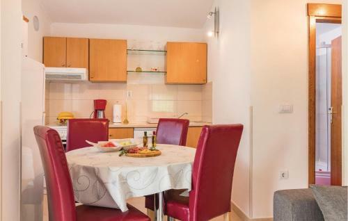 Holiday Home Pula 05