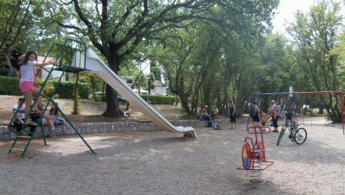 Luna Apartment