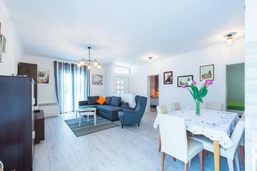 Apartment Semes