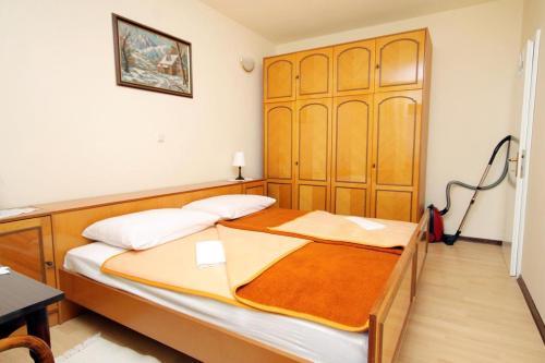 Apartments With A Parking Space Selce (crikvenica) - 5477