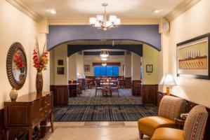 Holiday Inn Express Hotel & Su