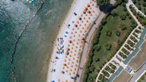 Camping Bi Village