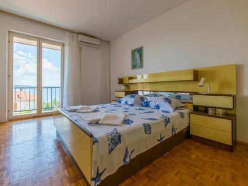 Apartment Julija 5