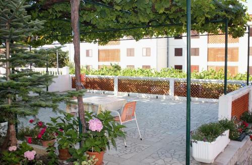 Apartment Palit 5061a