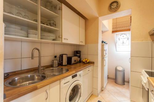 Deluxe Apartment Mareno