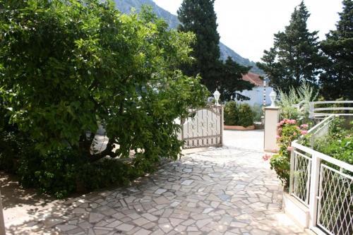 Apartment Gradac 5198d