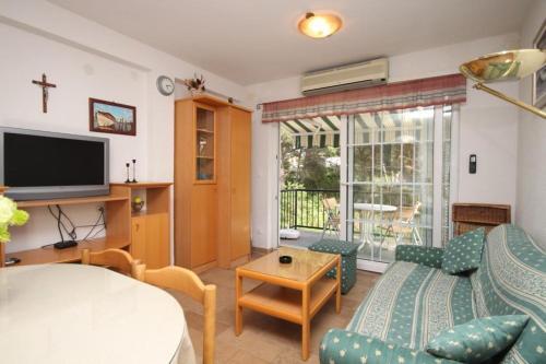 Apartment Jelsa 8732b