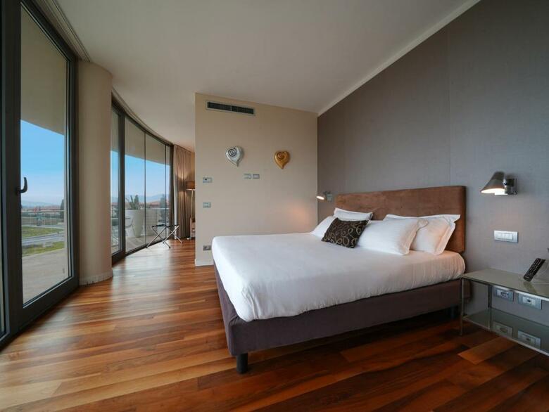 Hotel Abitalia Tower Plaza