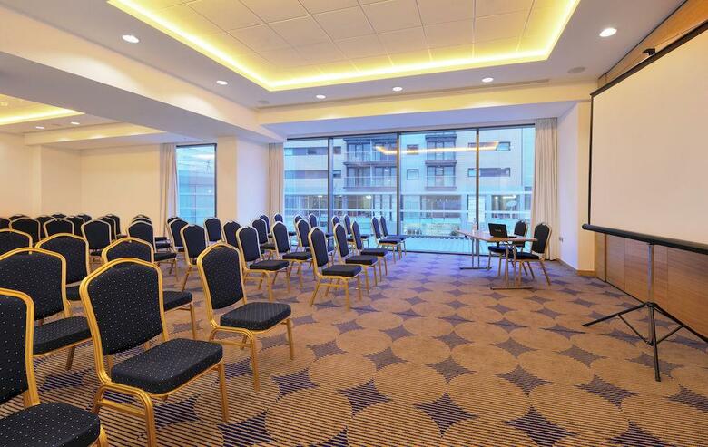 Pestana Chelsea Bridge Hotel & Spa