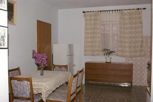 Apartments With A Parking Space Supetar (brac) - 2840