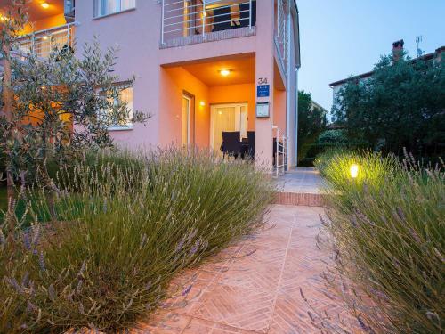 Apartments Villa Brioni I