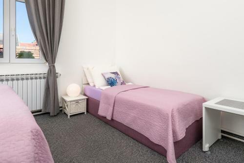 Hostal Rooms Mira By Anastasia