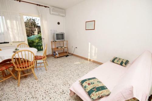 Apartment Kastel Stari 6059a
