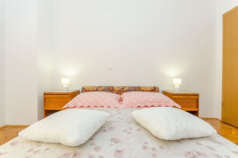 Apartments Marinko