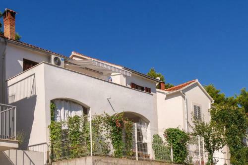 Apartment Postira 11168a