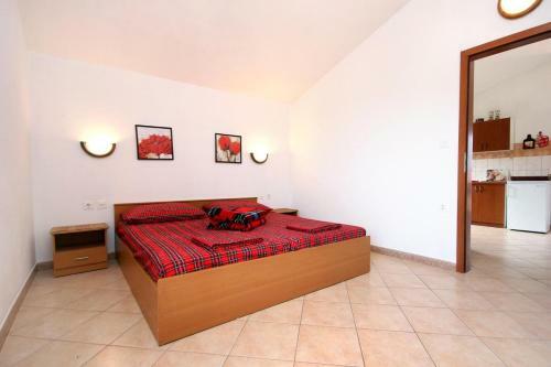 Apartments With A Parking Space Mali Losinj (Losinj) - 2198