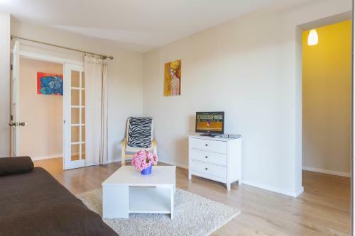Hostal Meri Apartments - Monia Puharic