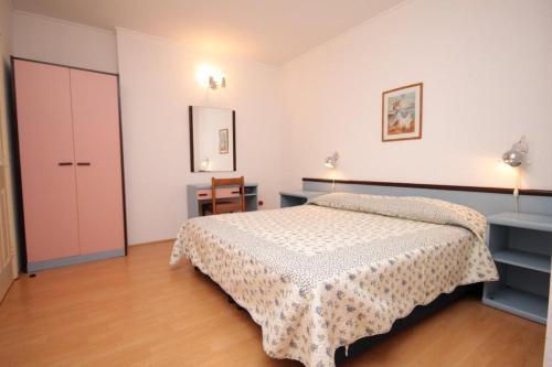 Apartments By The Sea Tucepi (Makarska) - 6806