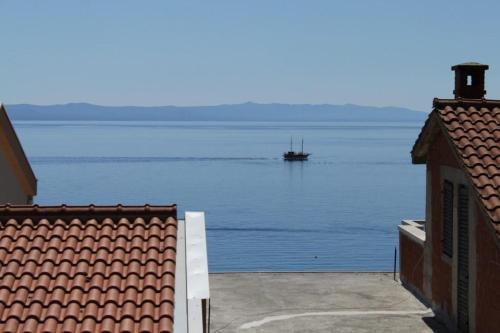 Apartments By The Sea Tucepi (Makarska) - 6806