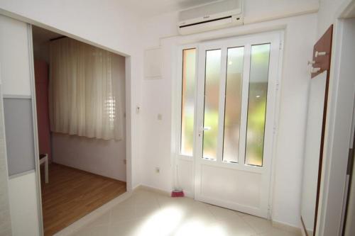Apartments By The Sea Tucepi (Makarska) - 6806