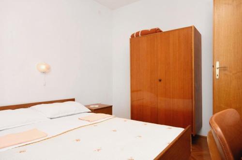Apartments With A Parking Space Baska (krk) - 5411