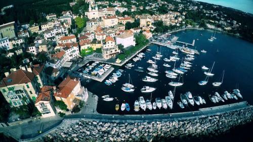 Apartment Kri?anec
