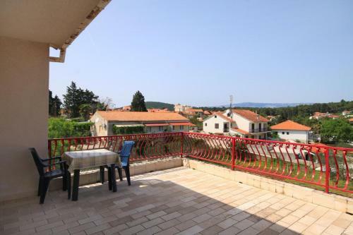 Apartment Vrboska 104a