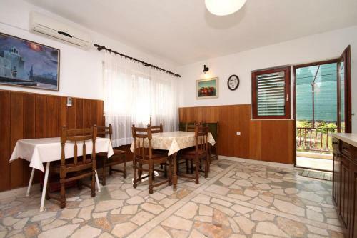Apartment Vrboska 104a