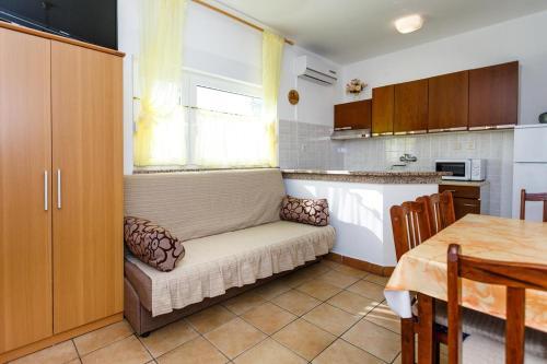 Apartment Kornic 5306a