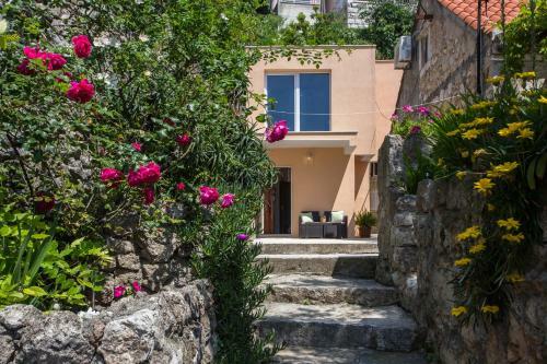 Hostal Guesthouse Maja