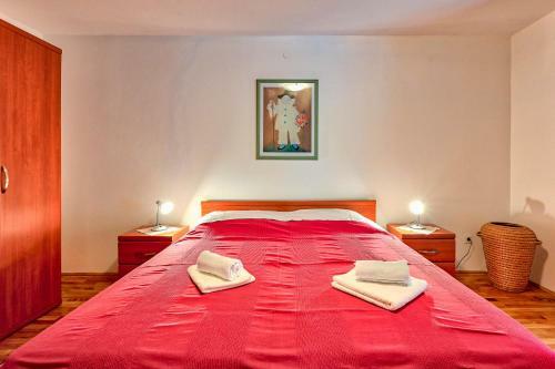 Iby Apartment