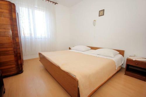 Apartment Novalja 9284a
