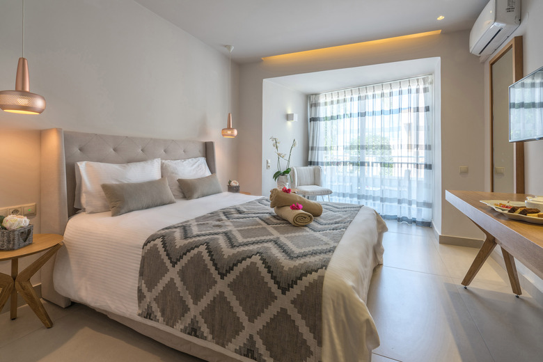 Nefeli Hotel