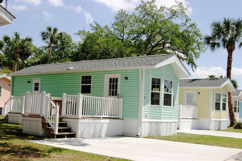 Hotel Tropical Palms Resort & Campground