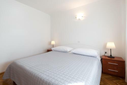 Hostal Apartments Zanic On The Beach