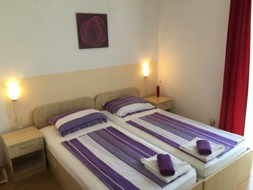 Hostal Rooms And Apartments Ana