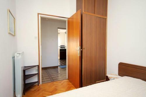 Apartment Punat 5410a