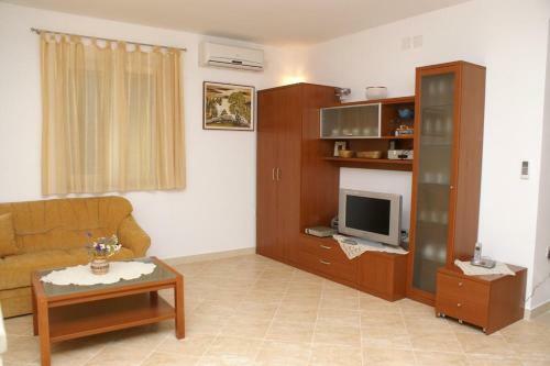 Apartments By The Sea Supetar (brac) - 4274