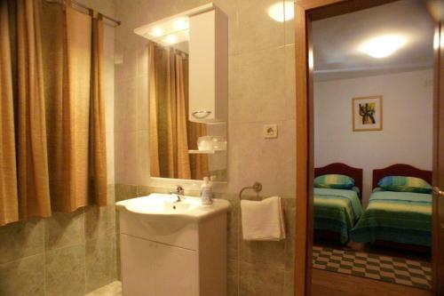Apartments By The Sea Supetar (brac) - 4274