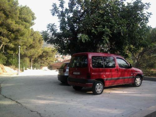Apartments And Rooms With Parking Space Jelsa (Hvar) - 4640