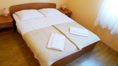 Apartments Maestral