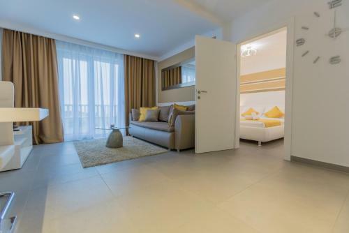 Lux Apartments