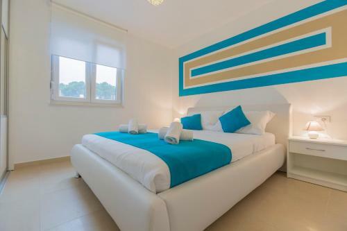 Lux Apartments