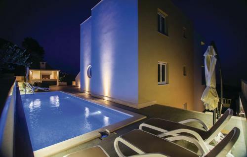 Lux Apartments
