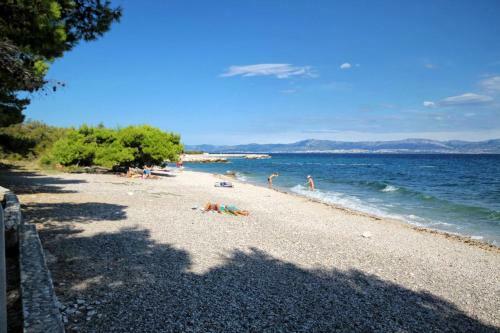 Apartments With A Parking Space Supetar (brac) - 6026