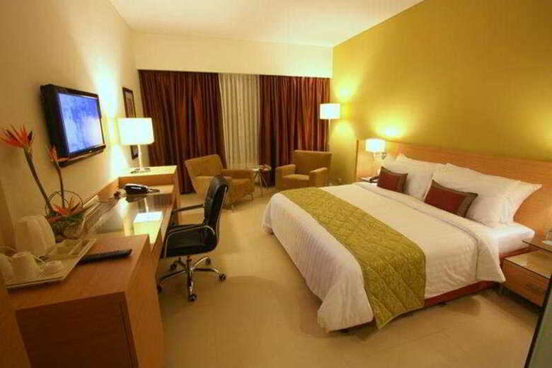 Hotel Radha Regent Bangalore