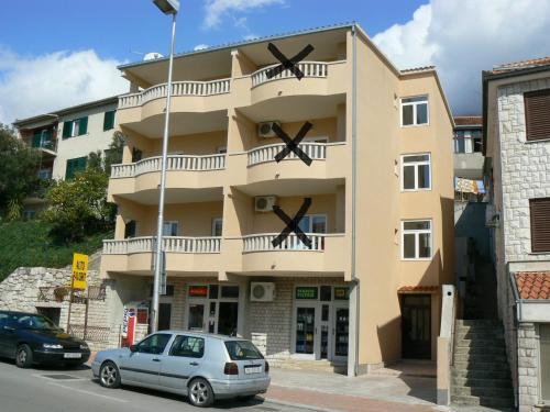 Apartments Petrovi?