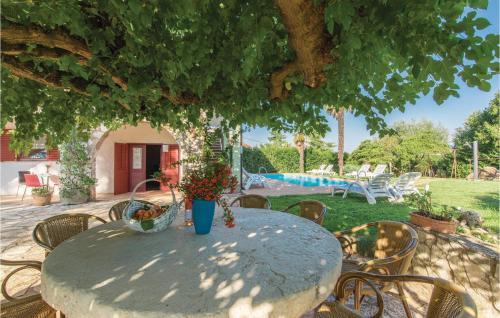 Holiday Home Mihatovici V