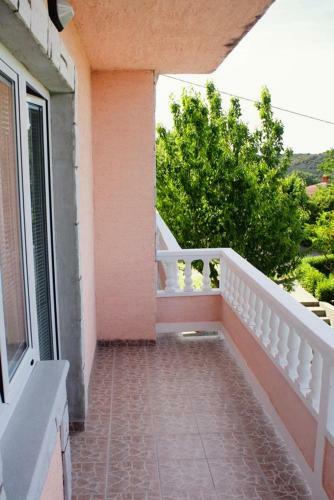 Apartments With A Parking Space Kampor (rab) - 5029